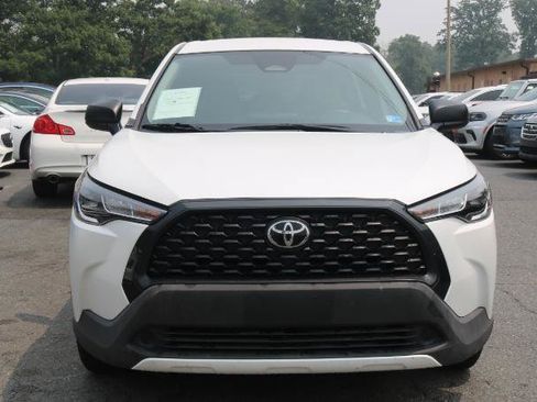Used 2024 Toyota Corolla Cross L FWD image 2