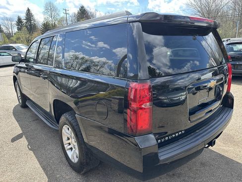 Used 2018 Chevrolet Suburban LT AWD/4WD image 4