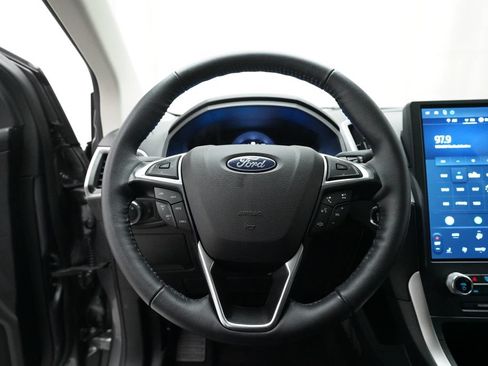 Used 2024 Ford Edge SEL AWD/4WD image 3