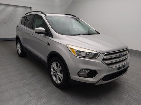 Used 2018 Ford Escape SE w/ SE Sync 3 Package FWD image 13