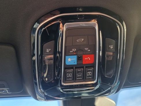 Used 2024 Jeep Grand Cherokee L Overland image 40