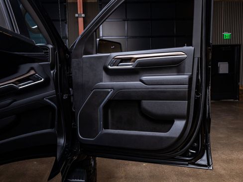 Used 2023 Chevrolet Silverado 1500 RST w/ Z71 Off-Road Package AWD/4WD image 33