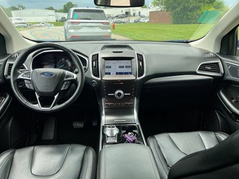 Used 2020 Ford Edge Titanium w/ Cargo Accessory Package FWD image 5