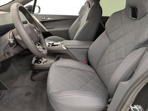 New 2026 BMW iX xDrive60 w/ M Sport Package image 5