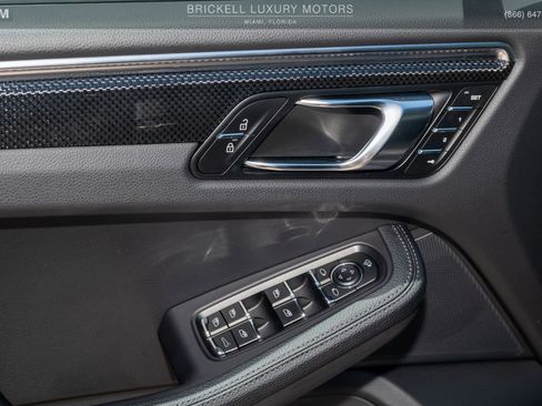 Used 2024 Porsche Macan image 62