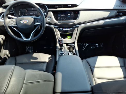 Certified 2024 Cadillac XT6 Luxury w/ LPO, Floor Liner Package AWD/4WD image 34