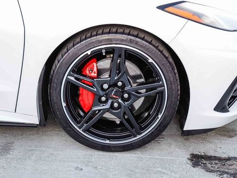 Used 2024 Chevrolet Corvette Stingray Premium Conv w/ Stealth Interior Trim Package RWD image 11