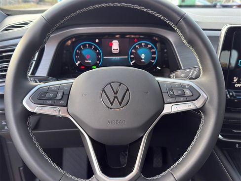 New 2026 Volkswagen Atlas Cross Sport SE image 14