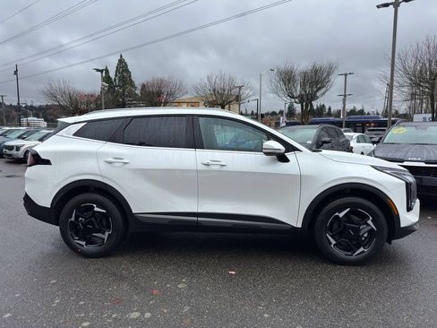 Certified 2026 Kia Sportage EX AWD/4WD image 11
