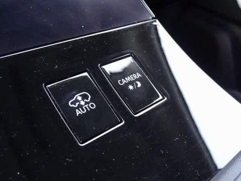 Certified 2025 INFINITI QX80 Sensory image 40