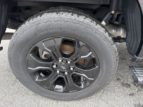 Used 2023 Ford F150 Lariat w/ Equipment Group 502A High AWD/4WD image 17