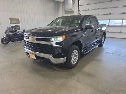 Used 2025 Chevrolet Silverado 1500 LT w/ Protection Package AWD/4WD image 4