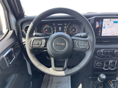 New 2025 Jeep Gladiator Sport image 12