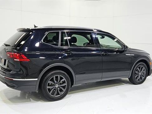 Used 2024 Volkswagen Tiguan SE FWD image 8