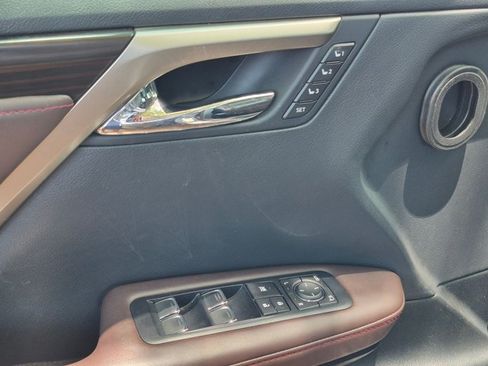 Used 2019 Lexus RX 350L FWD image 2