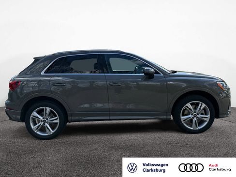 Used 2022 Audi Q3 2.0T Premium w/ Convenience Package AWD/4WD image 4