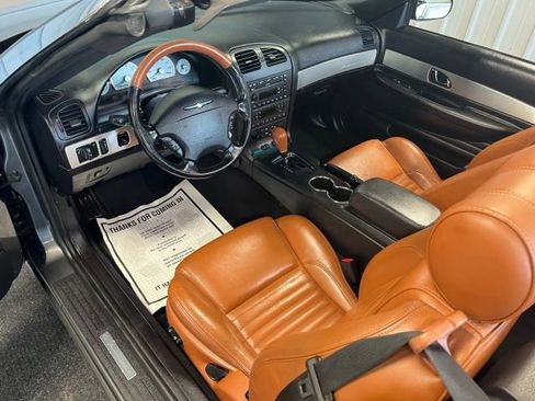 Used 2003 Ford Thunderbird Base image 12