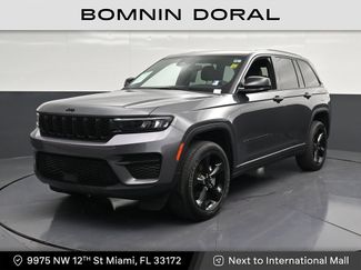 Used 2024 Jeep Grand Cherokee Altitude AWD/4WD video 1