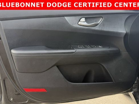 Used 2021 Kia Forte LXS FWD image 9