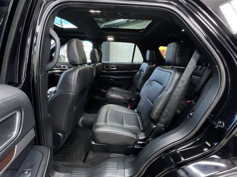 Used 2018 Ford Explorer Platinum AWD/4WD image 21