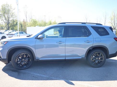 New 2025 Honda Pilot Touring image 8