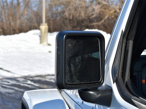 Used 2024 Jeep Gladiator Mojave image 37