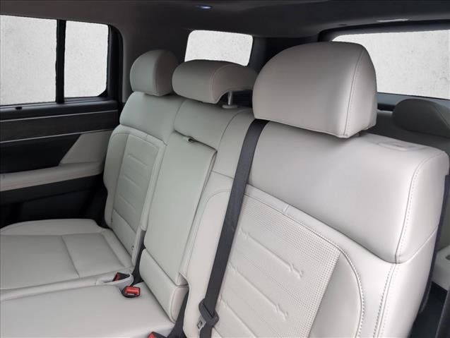 New 2026 Hyundai Santa Fe Limited FWD image 17