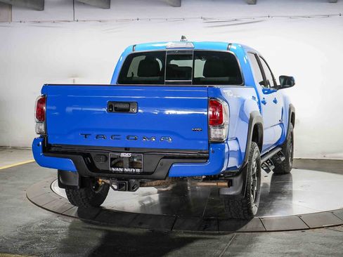Certified 2020 Toyota Tacoma TRD Off-Road w/ Technology Package AWD/4WD image 7