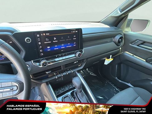 Used 2025 Chevrolet Colorado W/T RWD image 16