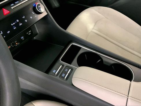 Used 2024 Hyundai Sonata SEL FWD image 17