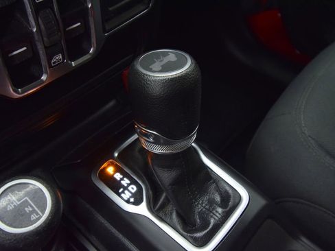 Used 2023 Jeep Wrangler Unlimited Sport image 25