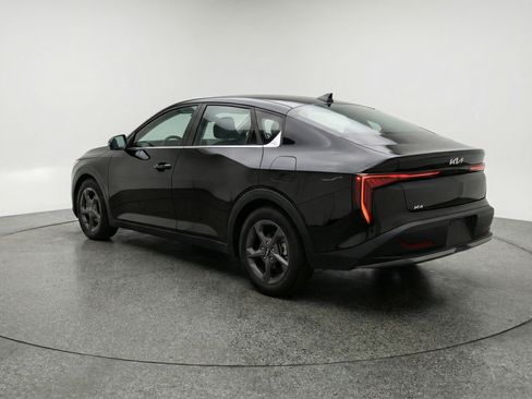 Used 2025 Kia K4 LXS image 6