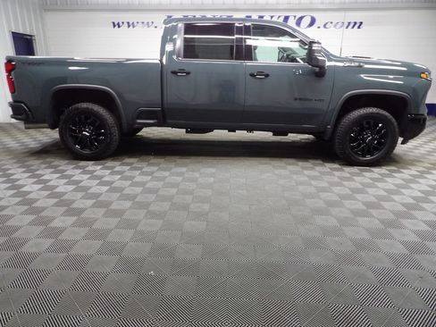 Used 2026 Chevrolet Silverado 2500 LTZ w/ Trail Boss Package AWD/4WD image 2