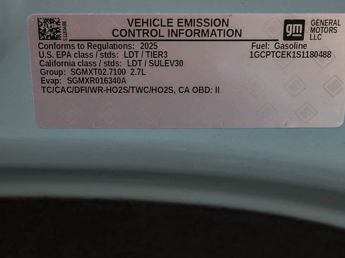 Used 2025 Chevrolet Colorado LT w/ LT Convenience Package image 26