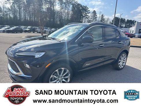 Used 2024 Buick Encore GX Avenir w/ Avenir Convenience Package image 6