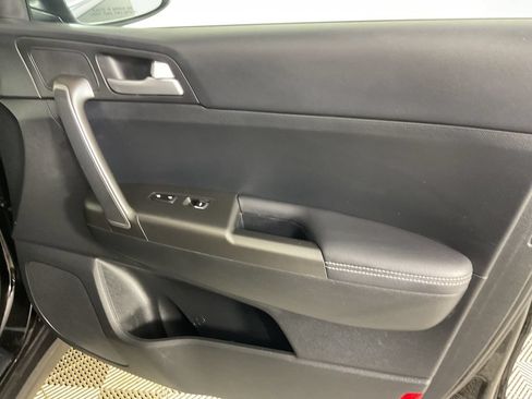 Used 2021 Kia Sportage LX FWD image 23