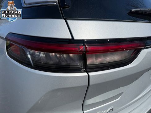 Used 2023 Jeep Grand Cherokee Limited image 21