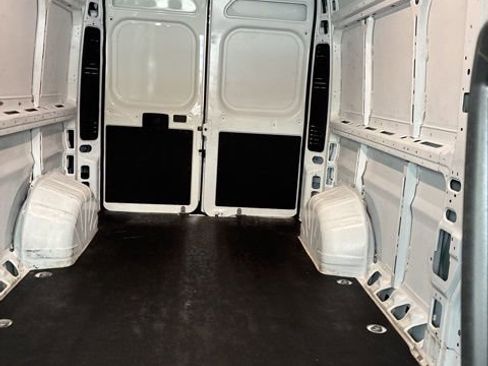 Used 2024 RAM ProMaster 2500 w/ Convenience Group image 31