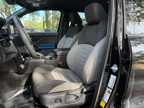 Used 2025 Toyota Tacoma TRD Off-Road image 30