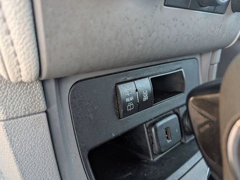 Used 2015 Chevrolet Traverse LS FWD image 20