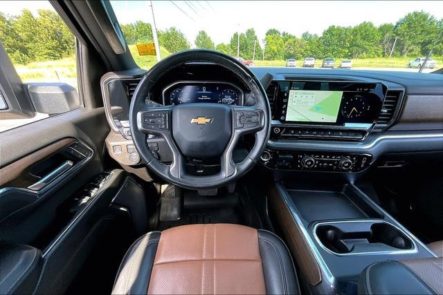 Used 2024 Chevrolet Silverado 2500 High Country w/ High Country Premium Package AWD/4WD image 9