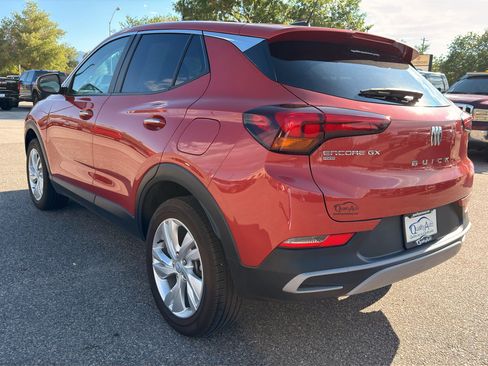 Used 2024 Buick Encore GX Preferred AWD/4WD image 9