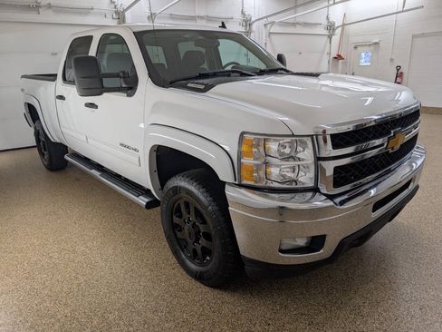 Used 2014 Chevrolet Silverado 2500 LT AWD/4WD image 5