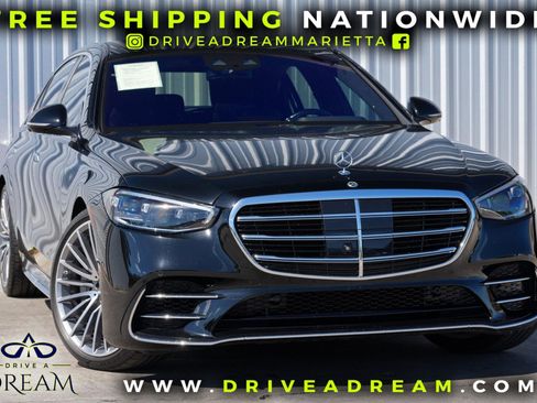 Used 2022 Mercedes-Benz S 580 4MATIC Sedan w/ AMG Line Package image 2