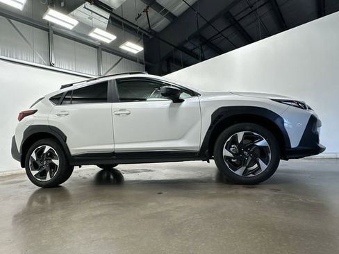 Used 2025 Subaru Crosstrek 2.5i Limited AWD/4WD image 3