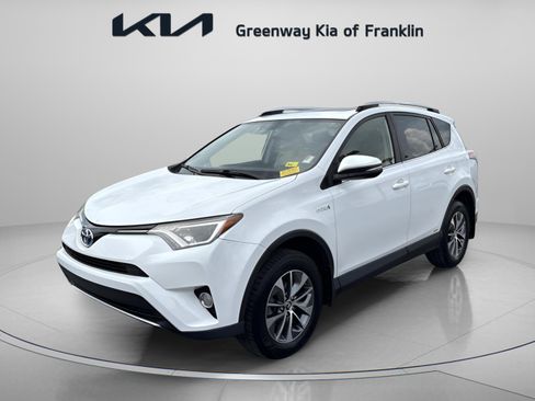 Used 2016 Toyota RAV4 XLE AWD/4WD image 3