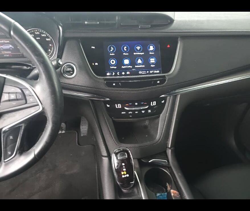 Used 2023 Cadillac XT5 Luxury FWD image 6