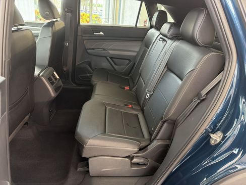 Used 2023 Volkswagen Atlas Cross Sport SE FWD image 23