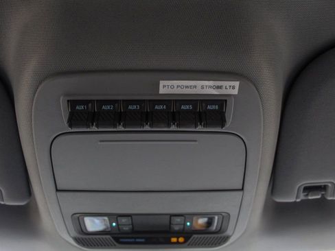 New 2025 Ford F550 4x4 Regular Cab Super Duty image 39