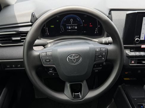 Used 2026 Toyota Camry LE FWD image 13